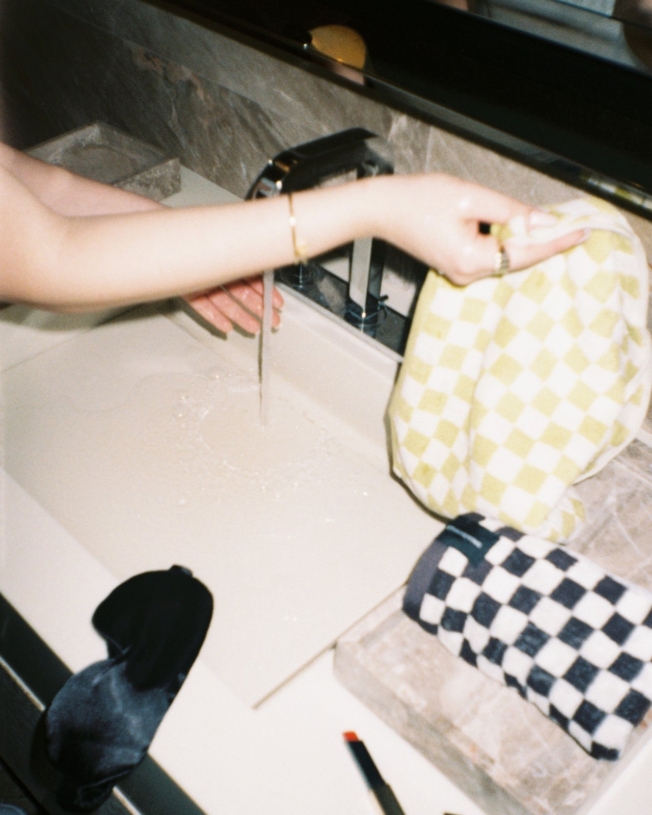 Checkered Towel - Cotton Secondary image